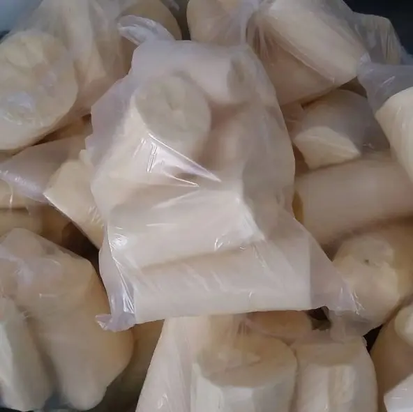 Mandioca descascada 1 kg
